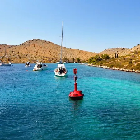 Nyaraló Robinson House With Sea View, Terrace *
