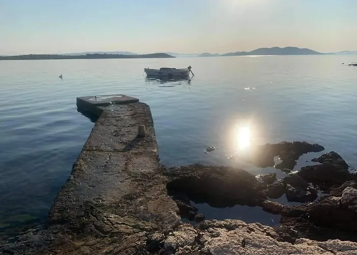 Robinson House With Sea View, Terrace Σπίτι διακοπών Tkon